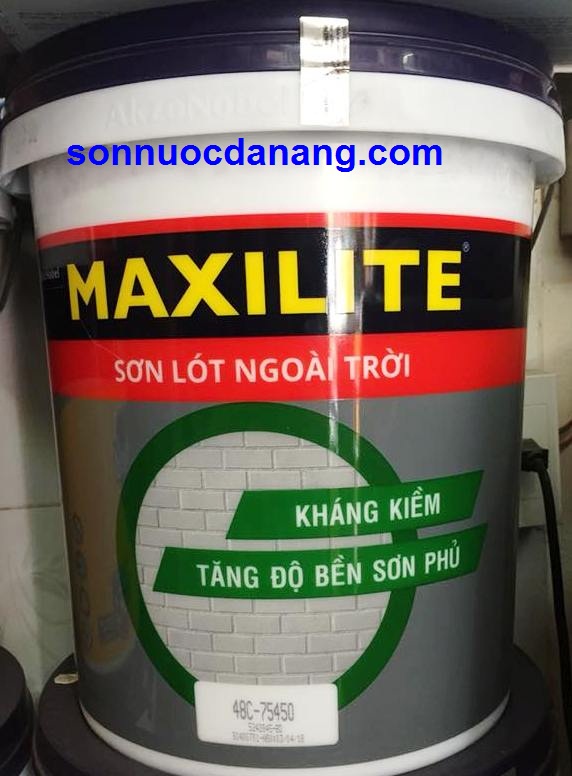 Sơn Lót kiềm Maxilite ngoại thất tại Đà Nẵng, Hồ Chí Minh, Hà Nội là dòng sơn chống kiềm hóa có thể dùng cho nội và sơn ngoại thất. Điểm nổi bật vượt trội của sơn là chống kiềm cực kì hiệu quả, thậm chí tốt nhất hiện nay. Không những chỉ chống kiềm, sơn còn tích hợp thêm nhiều tính năng chống bám bụi, chống rêu mốc phát triển, cũng như độ bám dính cực cao làm cho sơn là một trong những sản phẩm bán chạy nhất của hãng Maxilite.