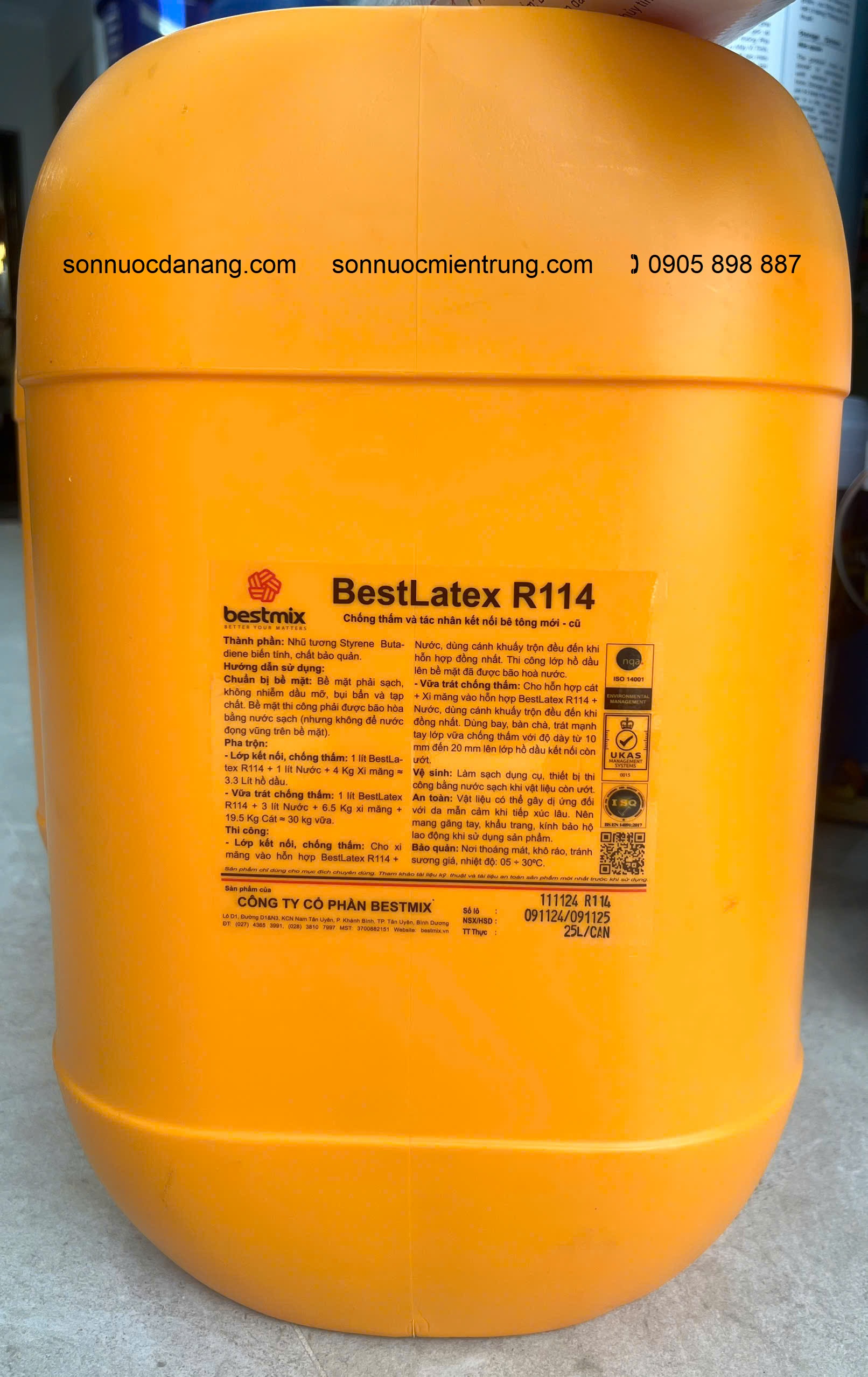 BestLatex R114 Phụ gia kết nối bê tông  tại Đà Nẵng, Hồ Chí Minh, Hà Nội và toàn quốc là một loại phụ gia chống thấm gốc polymer dạng nhũ tương Styrene Acrylic biến tính dùng để trộn với xi măng hoặc xi măng–cát nhằm gia tăng tính kết dính, khả năng chống thấm, chống mài mòn cơ học, chống ăn mòn hóa học cho các bề mặt xây dựng. Chống thấm và tác nhân bê tông mới và cũ R114