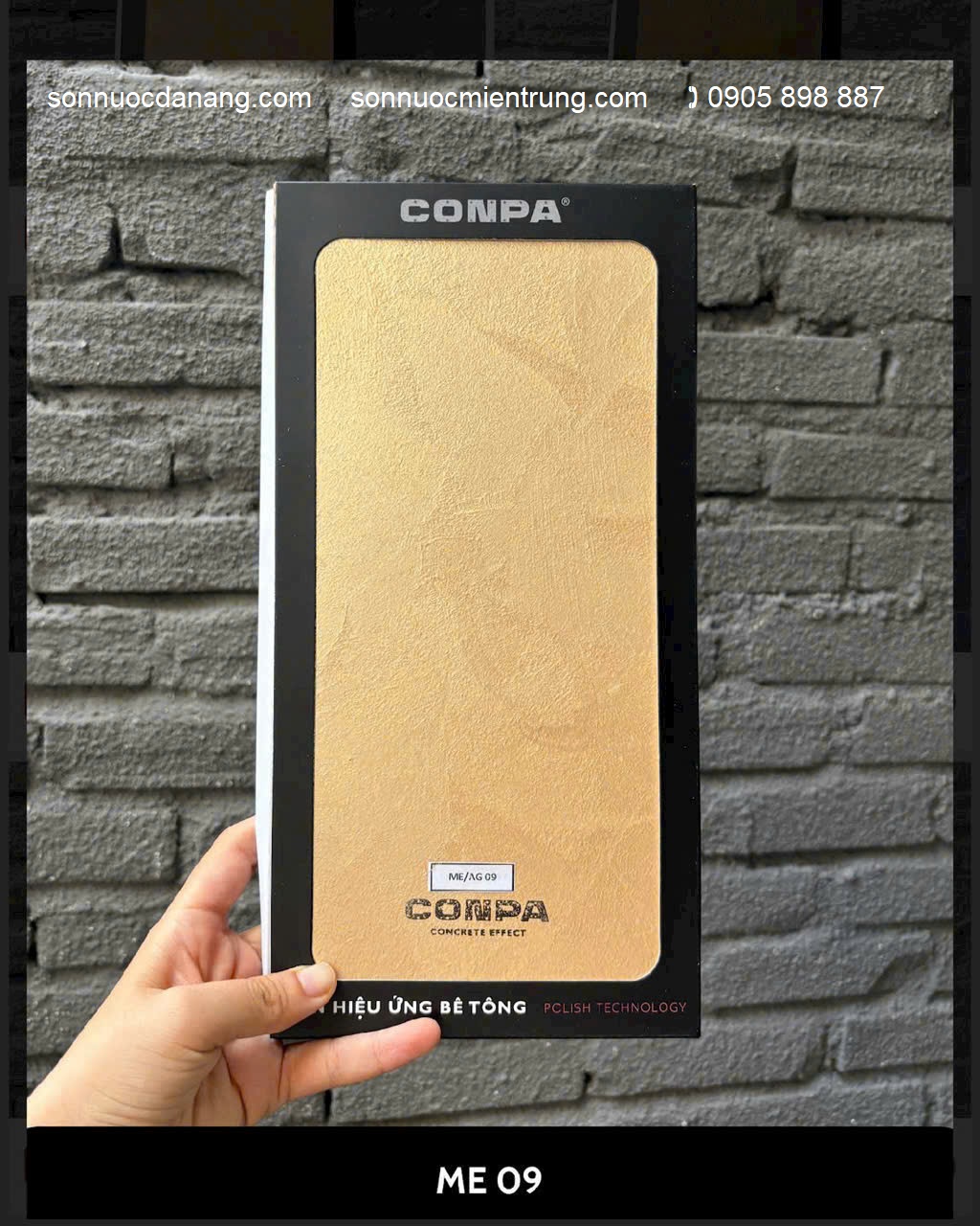 Sơn hiệu ứng kim loại CONPA và thi công sơn hiệu ứng kim loại Conpa tại Đà Nẵng Hà Nội Hồ Chí Minh và Toàn Quốc. Sơn hiệu ứng kim loại CONPA là 01 loại sơn chịu được thời tiết khắc nghiệt: Sơn hiệu ứng kim loại khi sơn trên bề mặt tường sẽ tự động tạo một kết cấu khá vững chắc, giúp sơn có thể bám dính và chống chịu được các yếu tố thời tiết khắc nghiệt như nắng nóng, mưa bão, tia UV,… Sơn hiệu ứng kim loại có thể chịu được nhiều điều kiện thời tiết nên sơn có thể dùng trong cả trong nhà và ngoài trời. Không chỉ giúp nội thất của bạn khoác lên một chiếc áo sang chảnh mà sơn kim loại còn làm đẹp cho ngoại thất của bạn. Sơn hiệu ứng kim loại ứng dụng trên nhiều bề mặt: Sơn tạo hiệu ứng kim loại còn có tài năng biến mọi bề mặt trở nên trở nên những tấm kim loại đầy giá trị. Với thành phần độc đáo và độ che phủ xuất sắc, sơn đều dễ dàng ứng dụng trên nhiều loại bề mặt khác nhau như: thạch cao, gạch men, mdf, gỗ, kim loại,…
